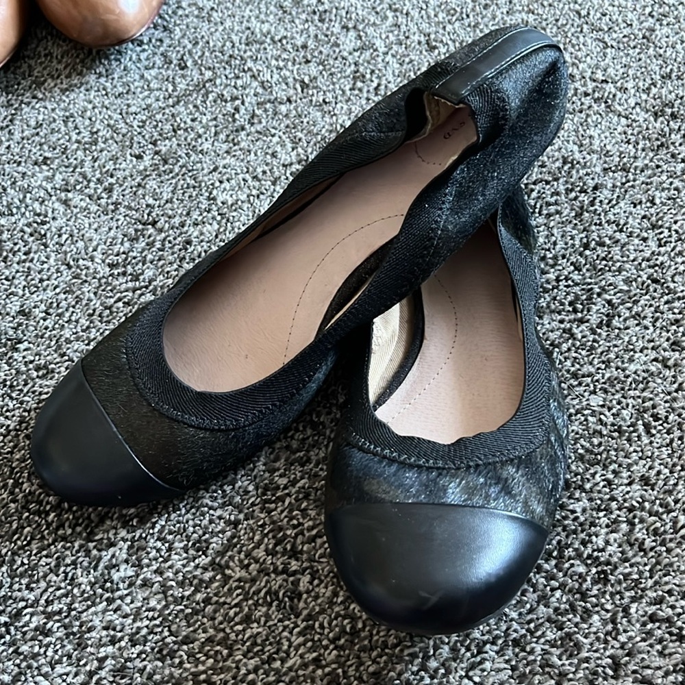 Lands’ End 9.5 Camo Ponyhair Flats